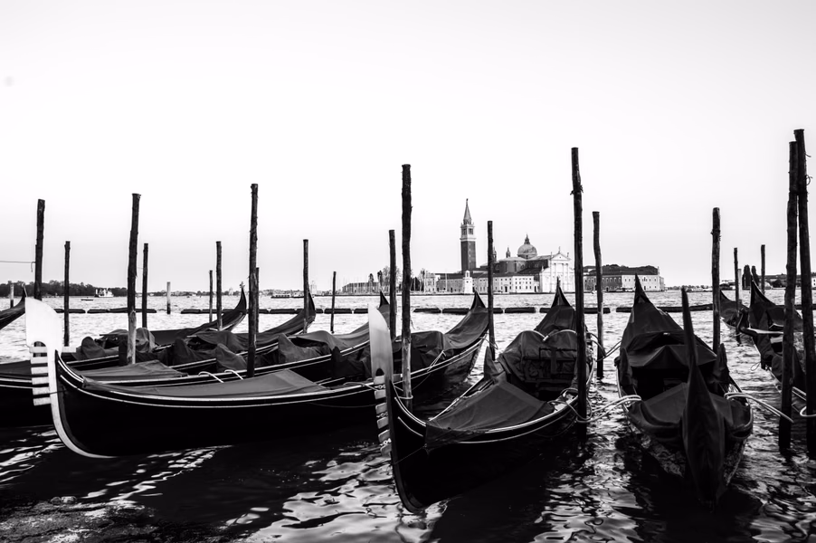 Gondola Row